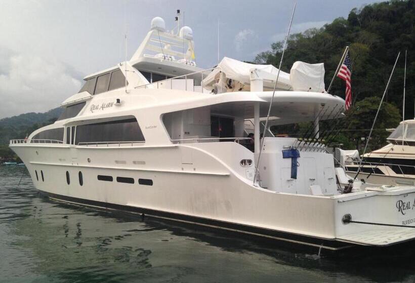 בית מלון כפרי Fish Hook Marina