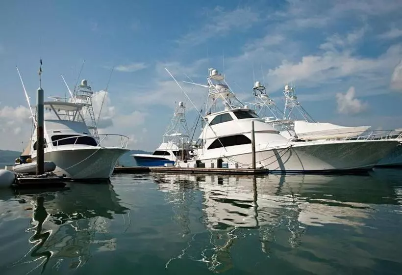 ホテル Fish Hook Marina