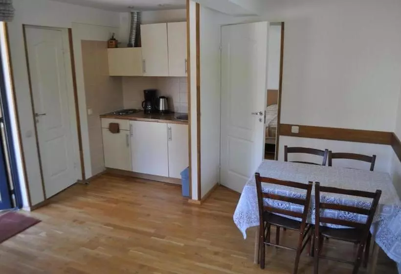 هتل Holiday Villa Palanga