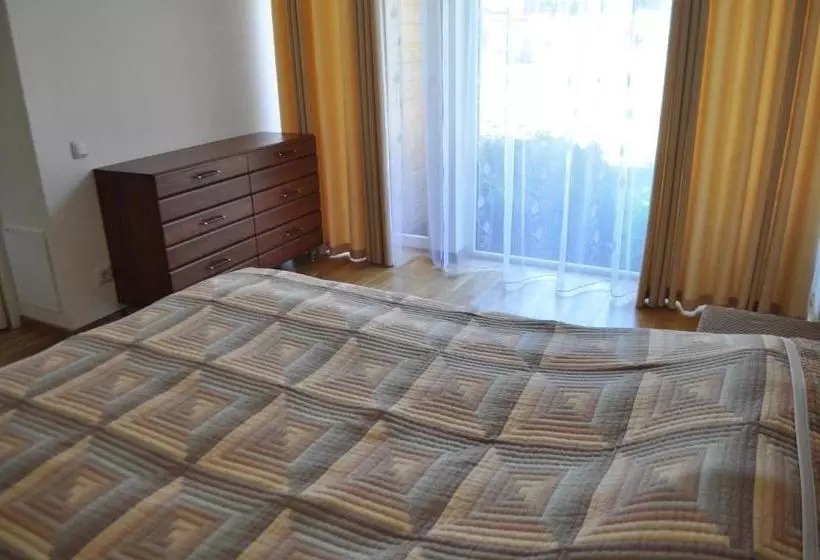 هتل Holiday Villa Palanga