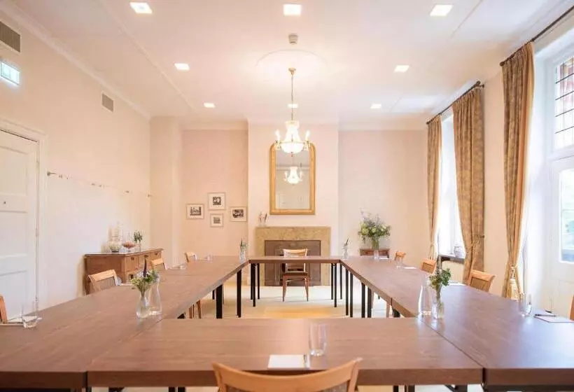 ホテル Landgoed Huize Bergen Den Bosch Vught