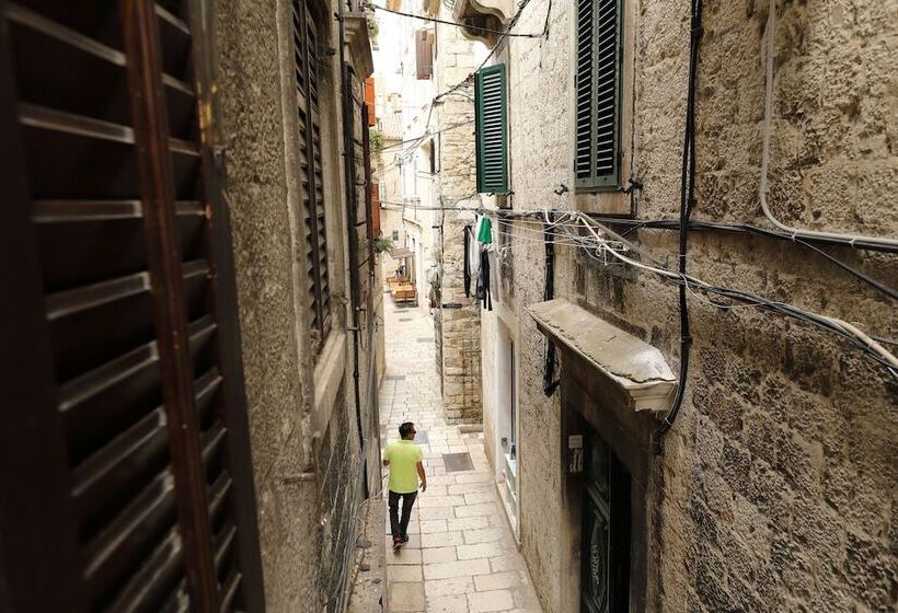 Hotel Malena Palace Experience