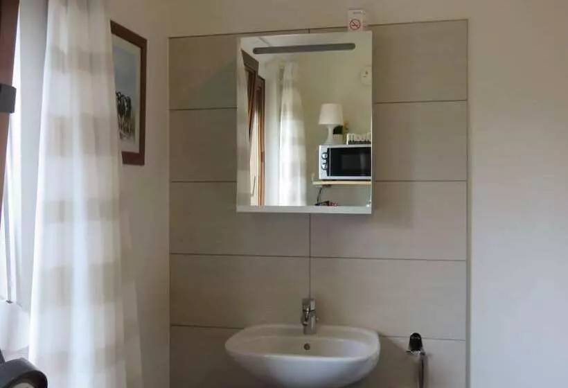 Hotel Rene's B&b