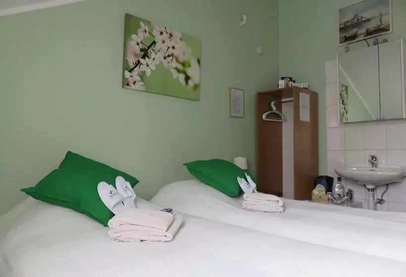 Hotel Rene's B&b