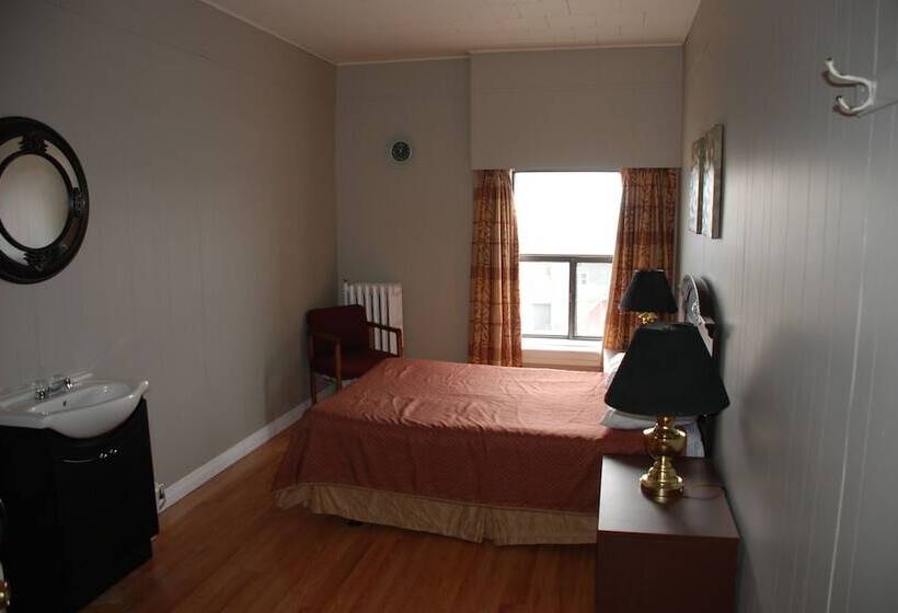 ホテル The Algonquin