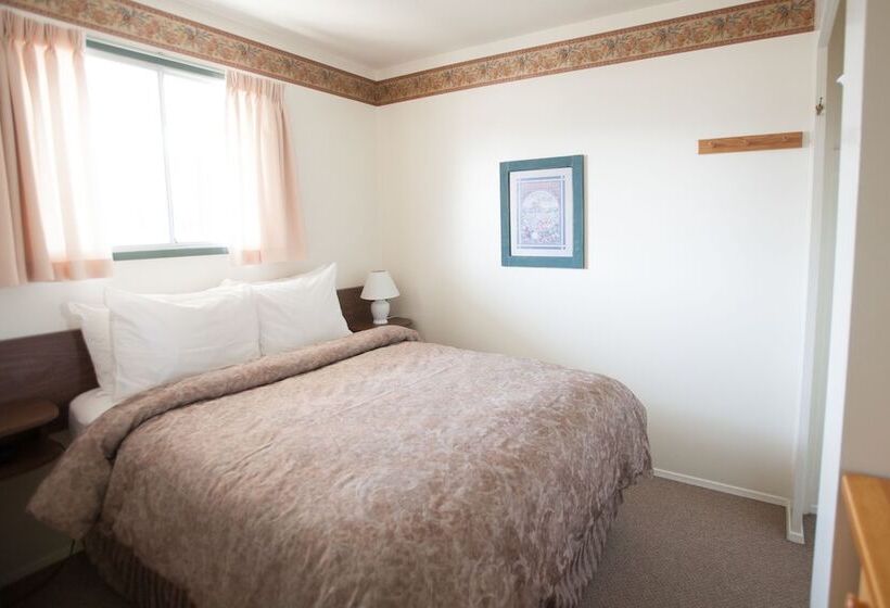 Hotel The Lakeside Resort