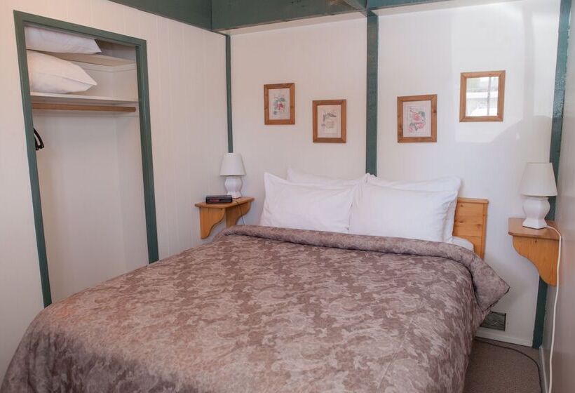 Hotel The Lakeside Resort