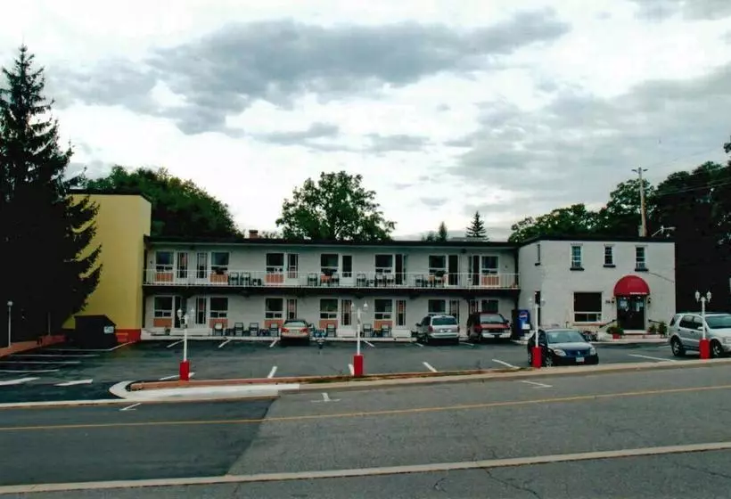Hotelli Sunrise Inn