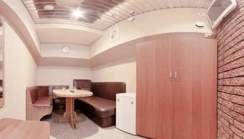 Lait Hotel On Bebelya