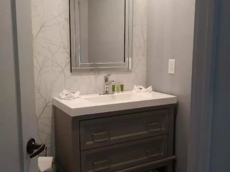 Wasaga Riverdocks Hotel Suites