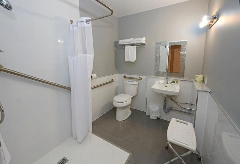 Wasaga Riverdocks Hotel Suites