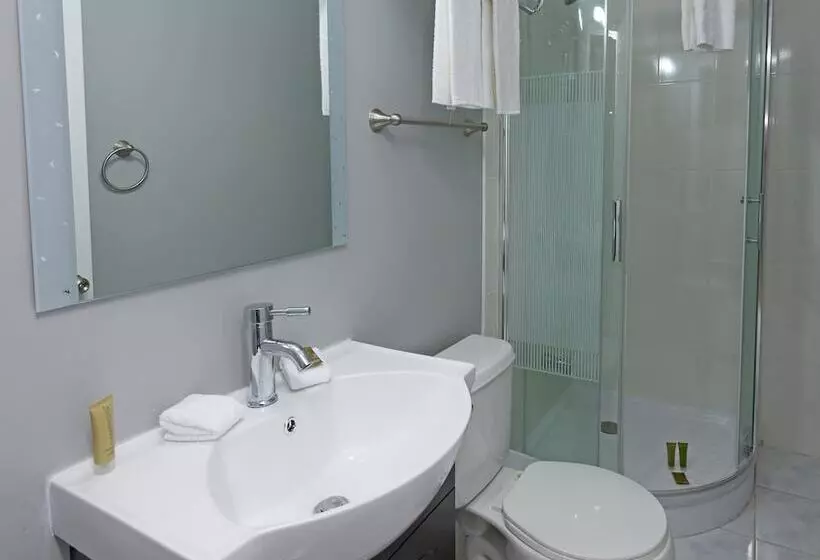 Wasaga Riverdocks Hotel Suites