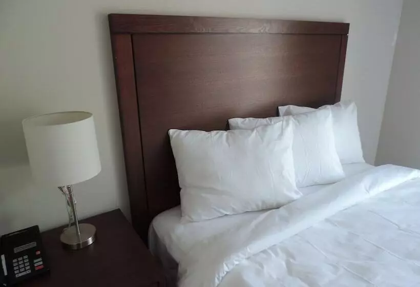 Wasaga Riverdocks Hotel Suites
