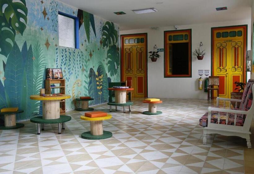 Общежитие Golden Frog Manizales