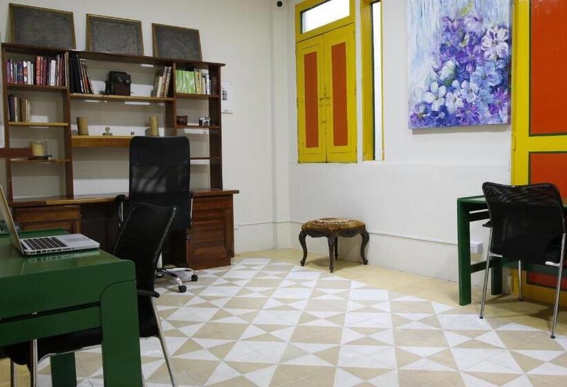 Общежитие Golden Frog Manizales