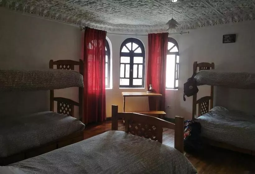 Hostel Revolution Quito