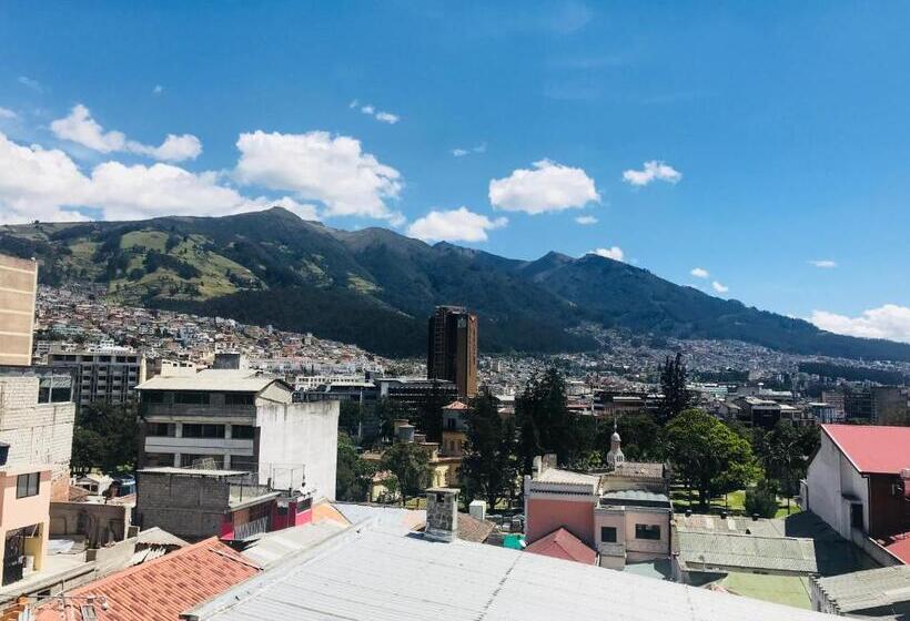 Hostel Revolution Quito