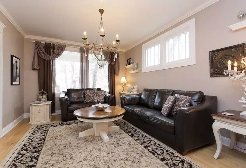 ホテル Charles Street Holiday Home