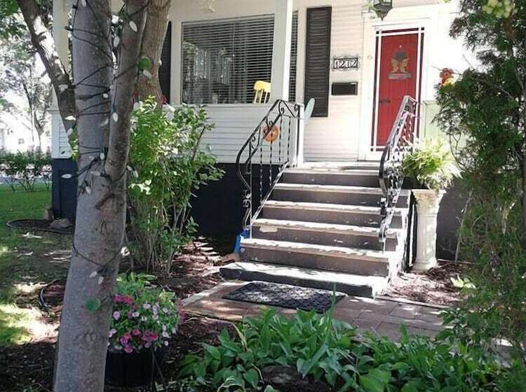 هتل Charles Street Holiday Home