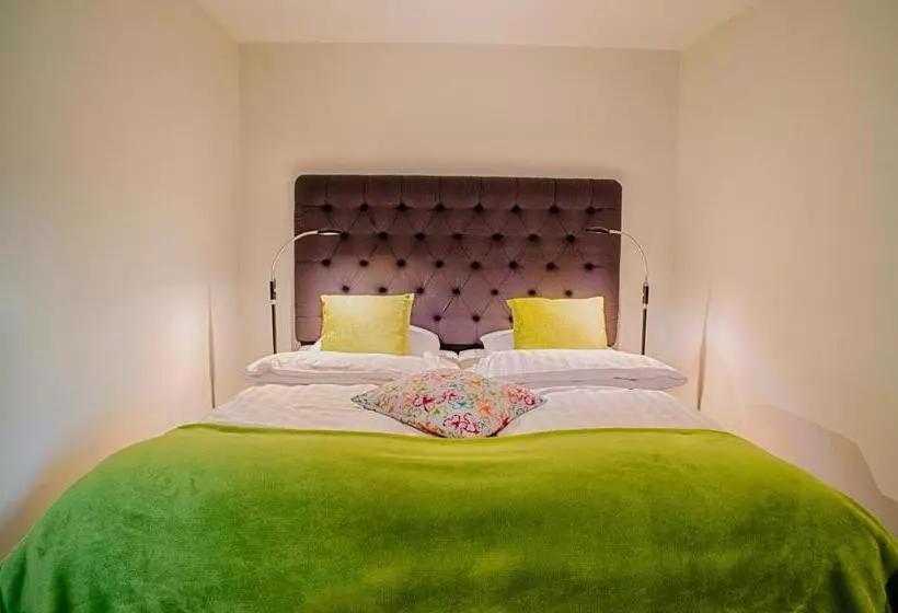 Hotel H5