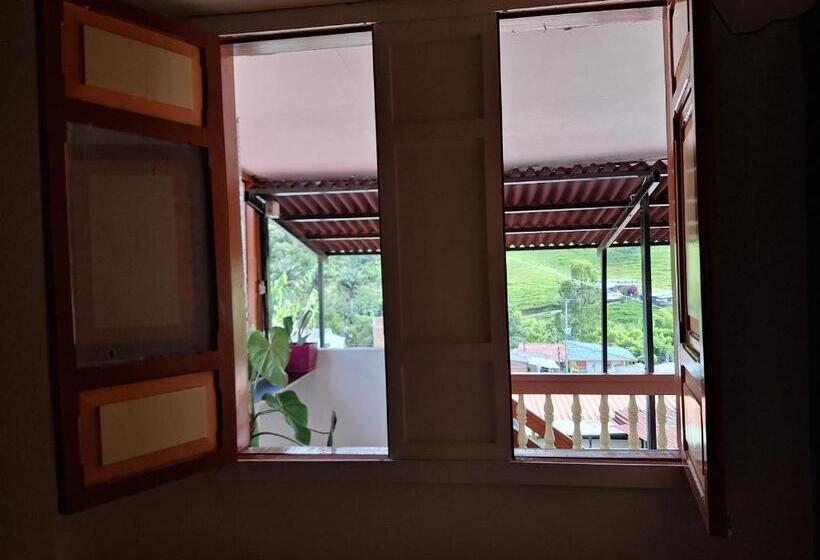 호텔 Hostal Casa De Vicente