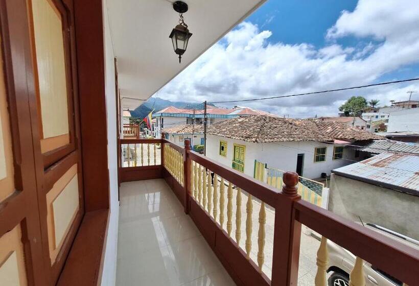 호텔 Hostal Casa De Vicente