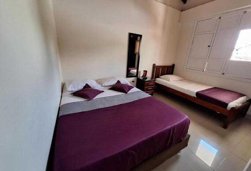 호텔 Hostal Casa De Vicente