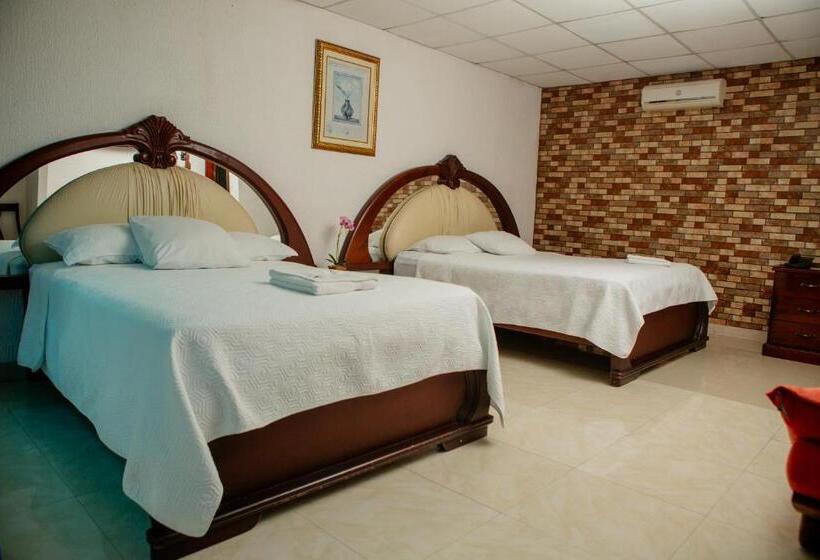 酒店 La Cascada   Lago Agrio