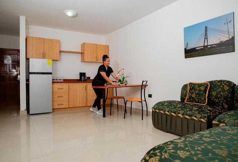 酒店 La Cascada   Lago Agrio