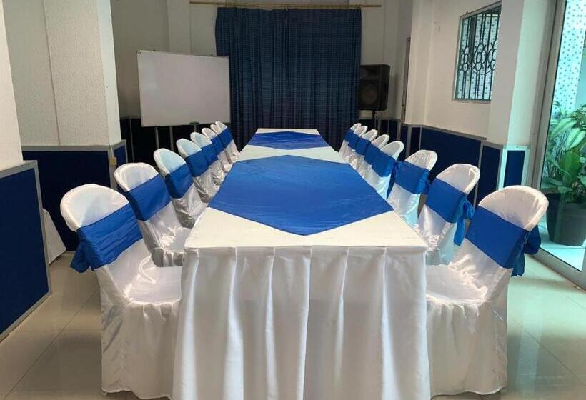 酒店 La Cascada   Lago Agrio