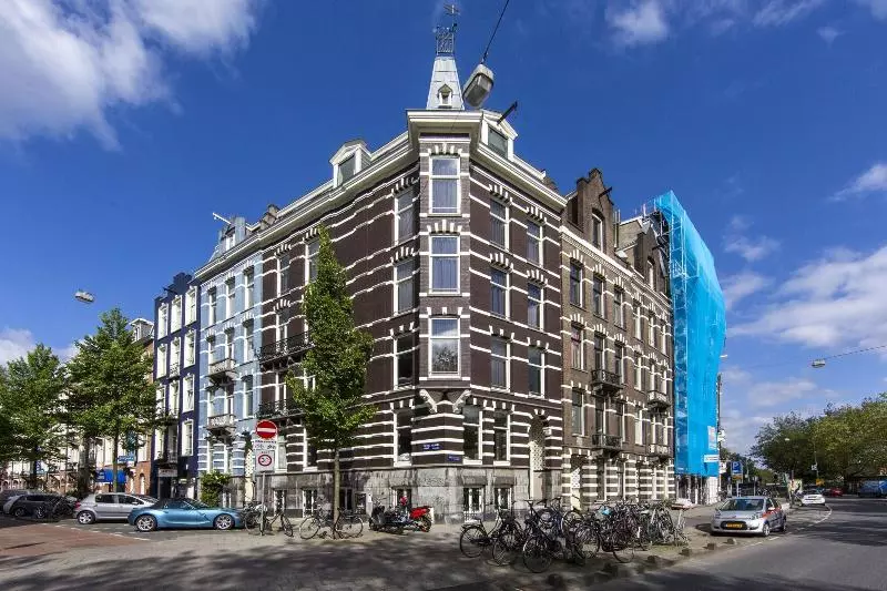 Hotel No. 377 House