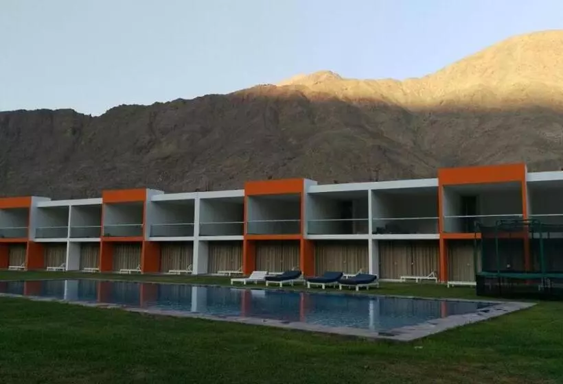 هتل Vallehermoso Lunahuana