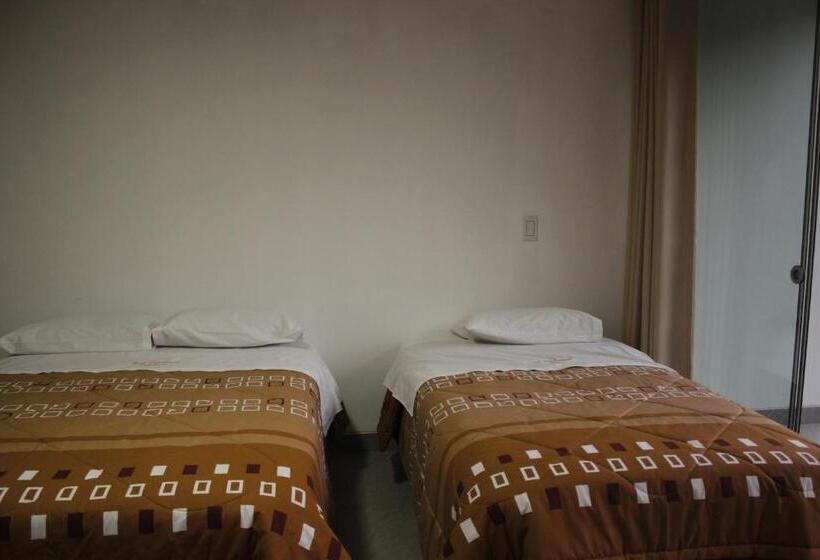 Hotel Vallehermoso Lunahuana