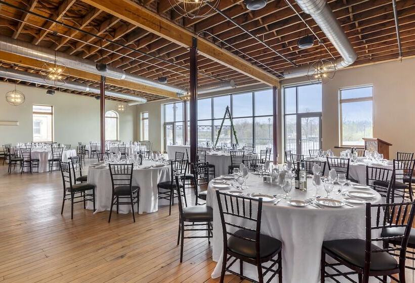 The Arlington Hotel Bw Signature Collection