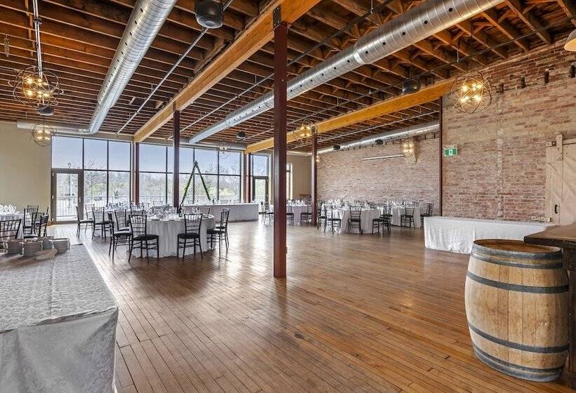 The Arlington Hotel Bw Signature Collection