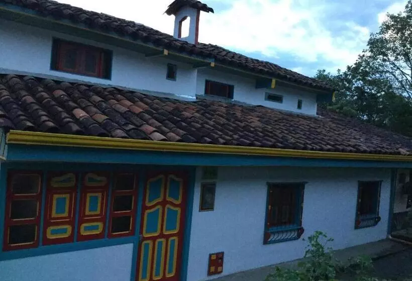 Aamiaismajoitus (B&B) Casa Pachamama