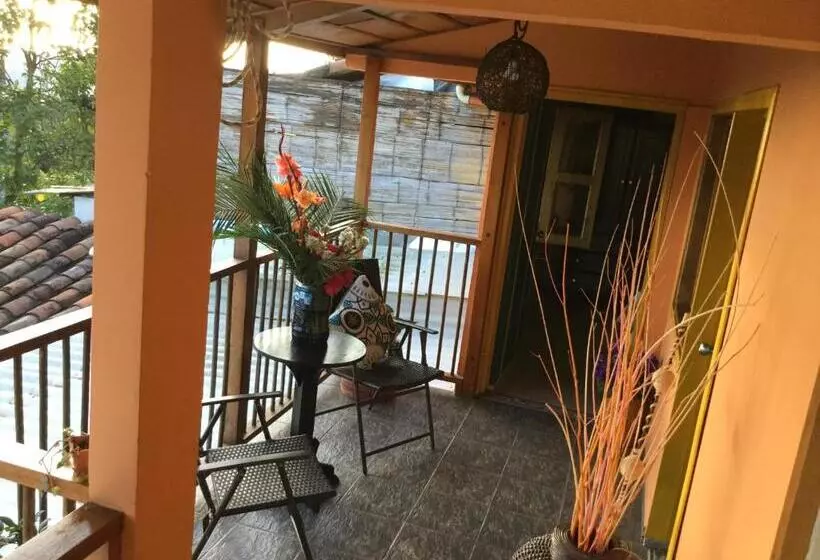 Aamiaismajoitus (B&B) Casa Pachamama
