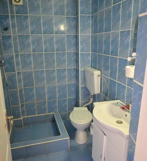 مبيت وإفطار Vila Gymy