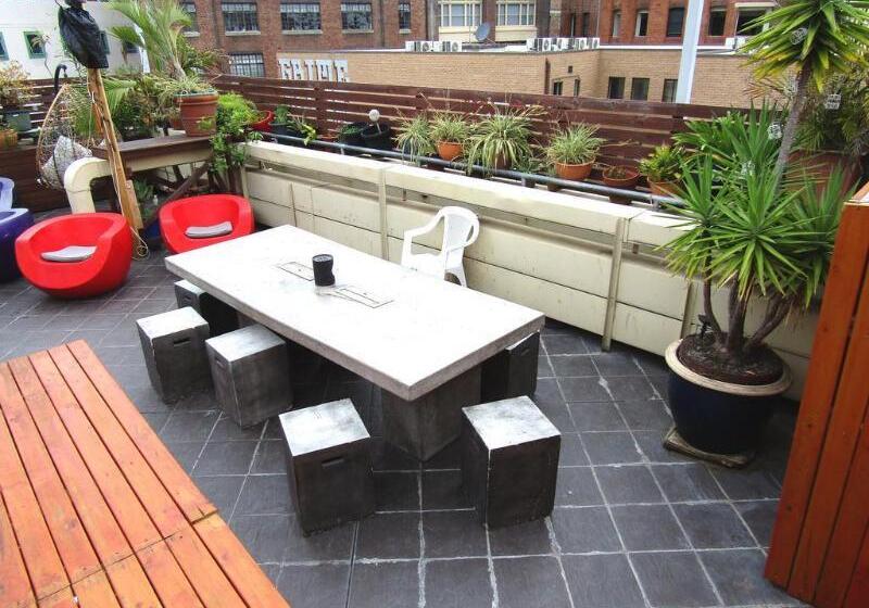 בית מלון כפרי Big Backpackers Hostel