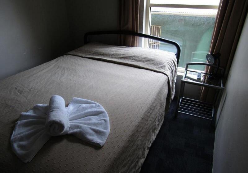 בית מלון כפרי Big Backpackers Hostel