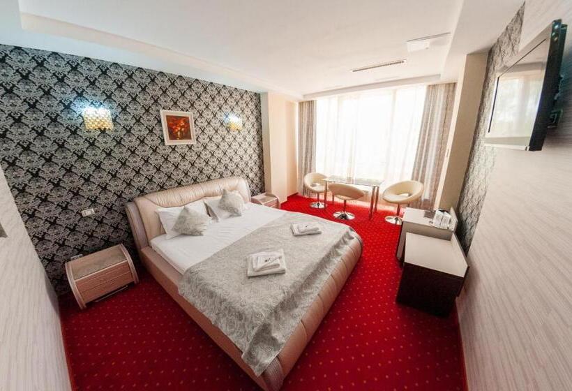 Отель Boutique Shine