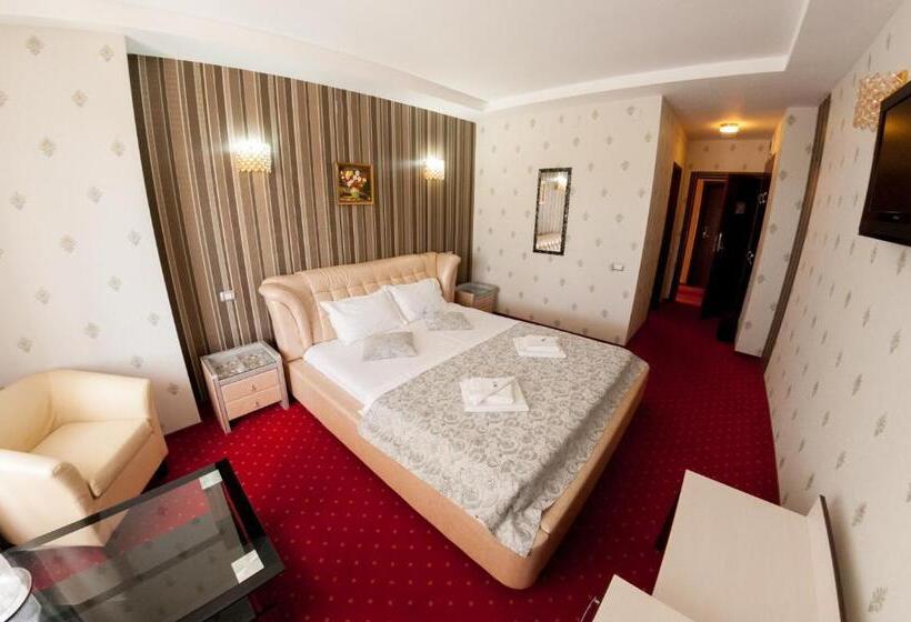 Отель Boutique Shine