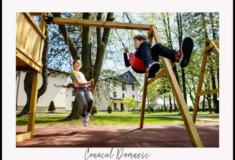 هتل Conacul Domnesc