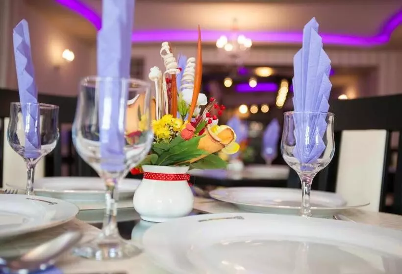 هتل Extravagance