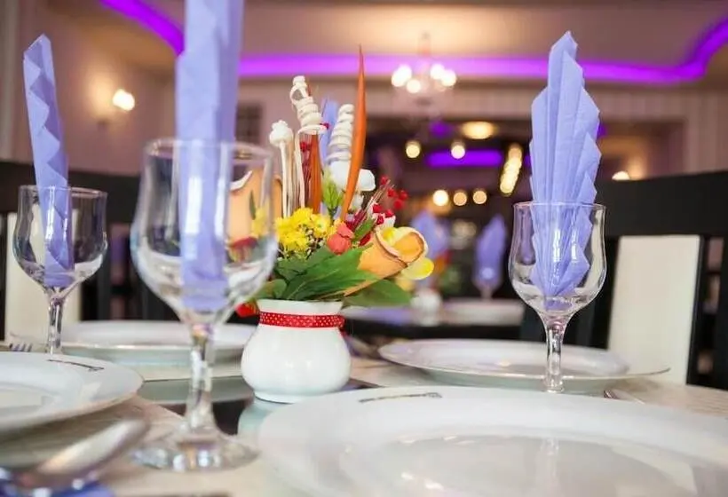 Hotel Extravagance