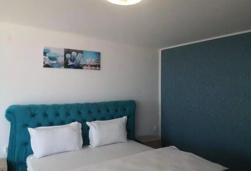 Hotel La John