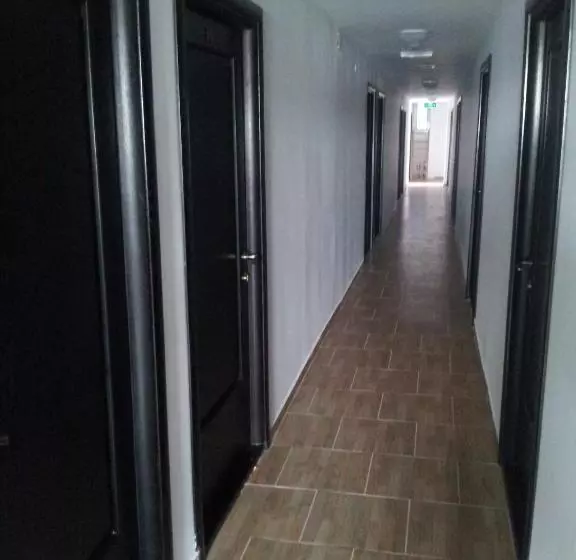 Hotel La John