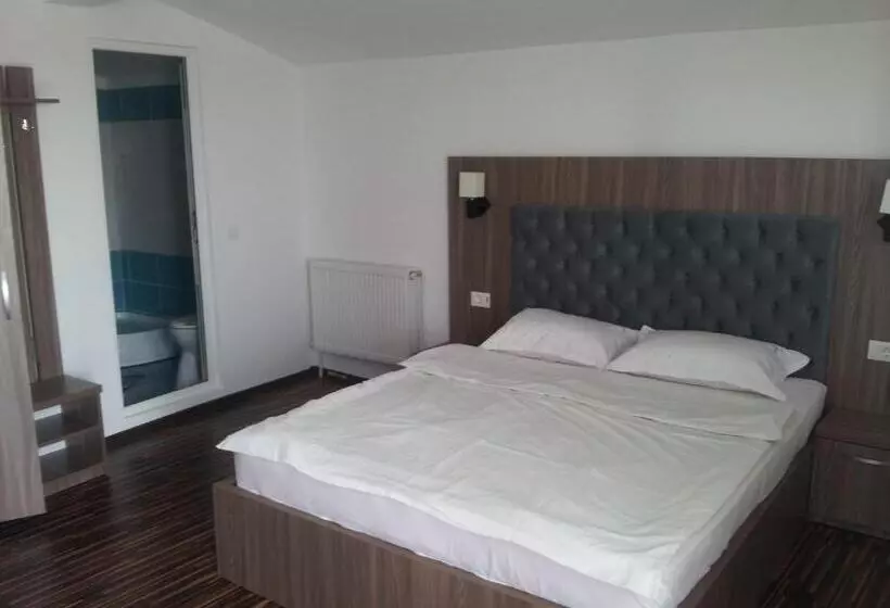 Hotel La John