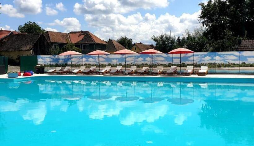 هتل Palatul Brukenthal Avrig