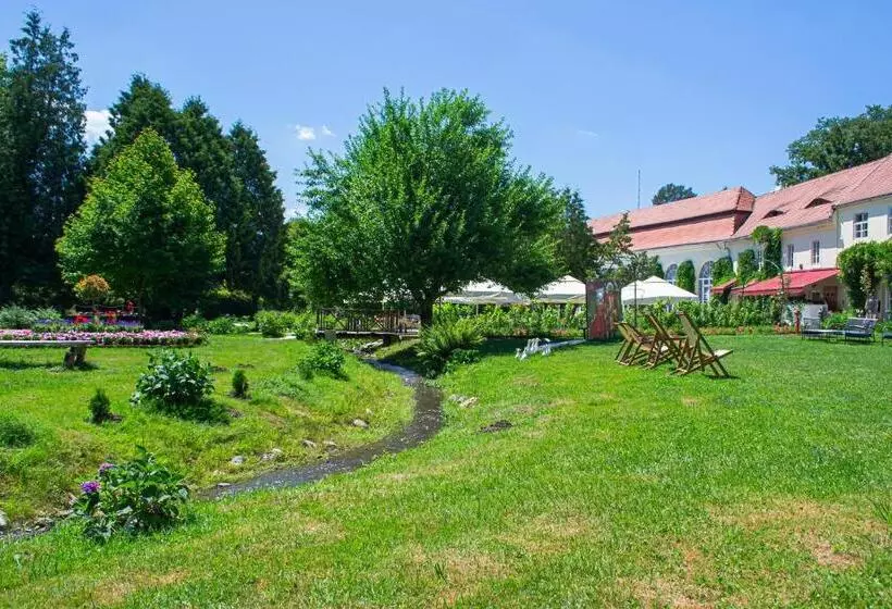 ホテル Palatul Brukenthal Avrig